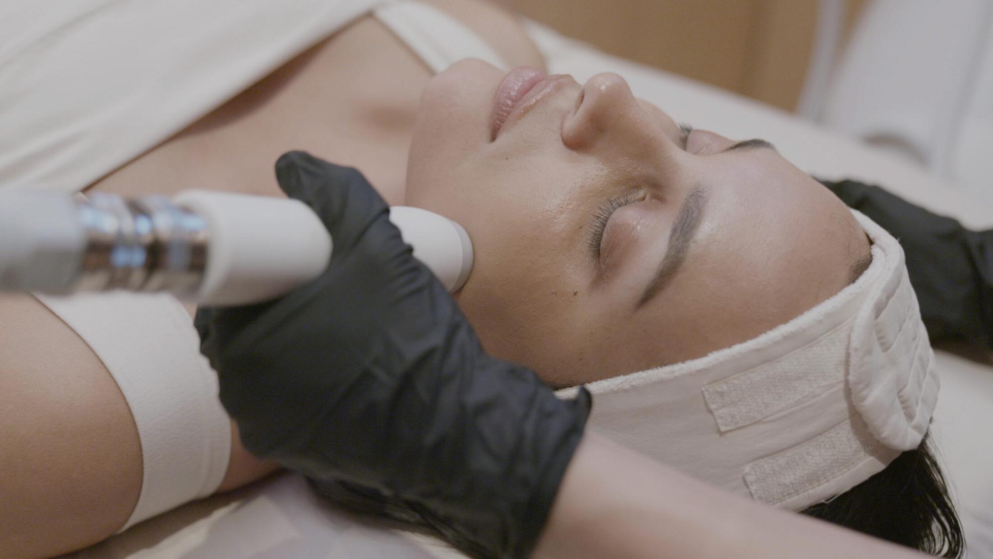Adjustable Vacuum — T-Shape Facial at iCRYO Grosse Pointe