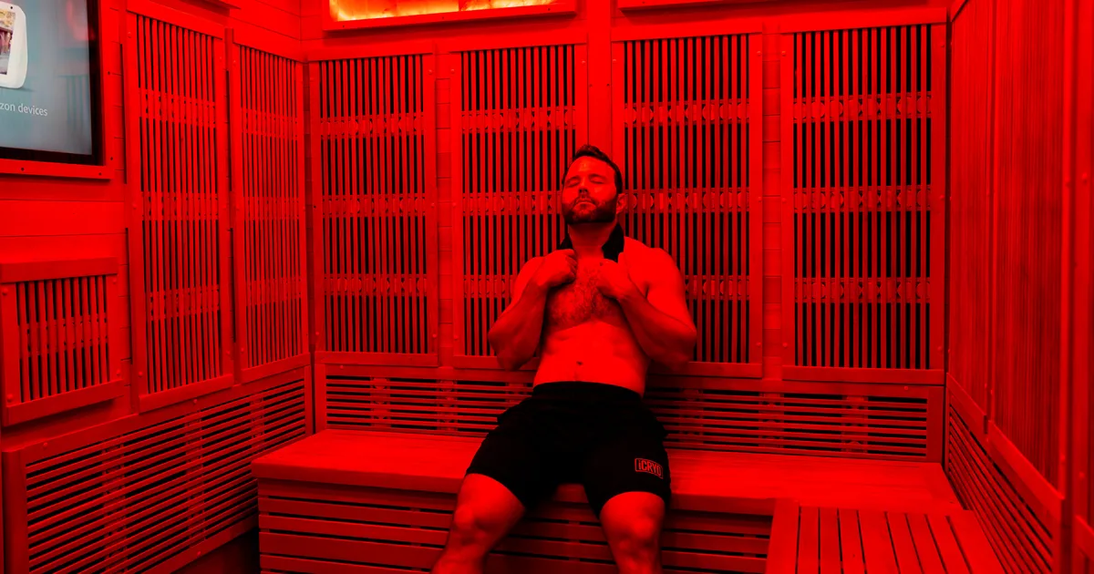 Contrast therapy with infrared sauna and cryotherapy at iCRYO Grosse Pointe