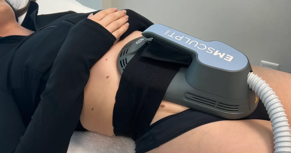 EMSCULPT NEO vs CoolSculpting comparison for stubborn fat at iCRYO Grosse Pointe