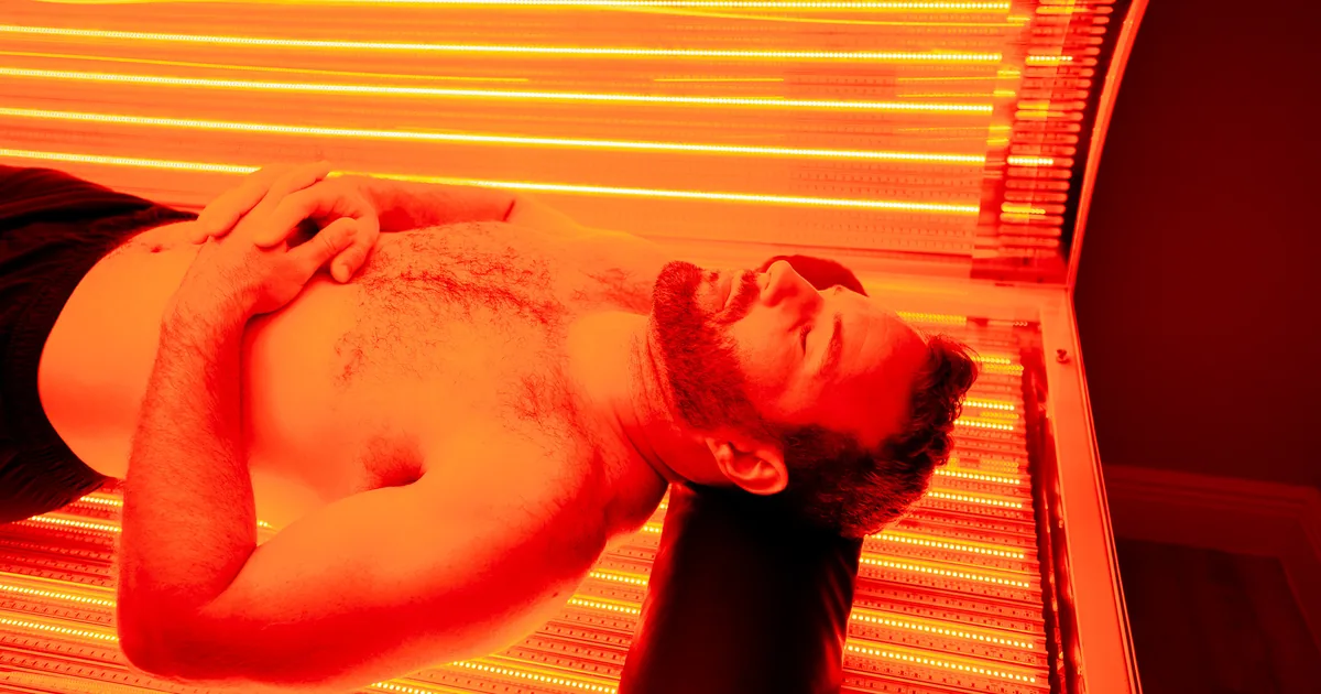 Red light therapy routine planning at iCRYO Grosse Pointe
