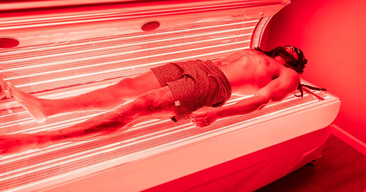 Red light therapy for skin health at iCRYO Grosse Pointe, MI